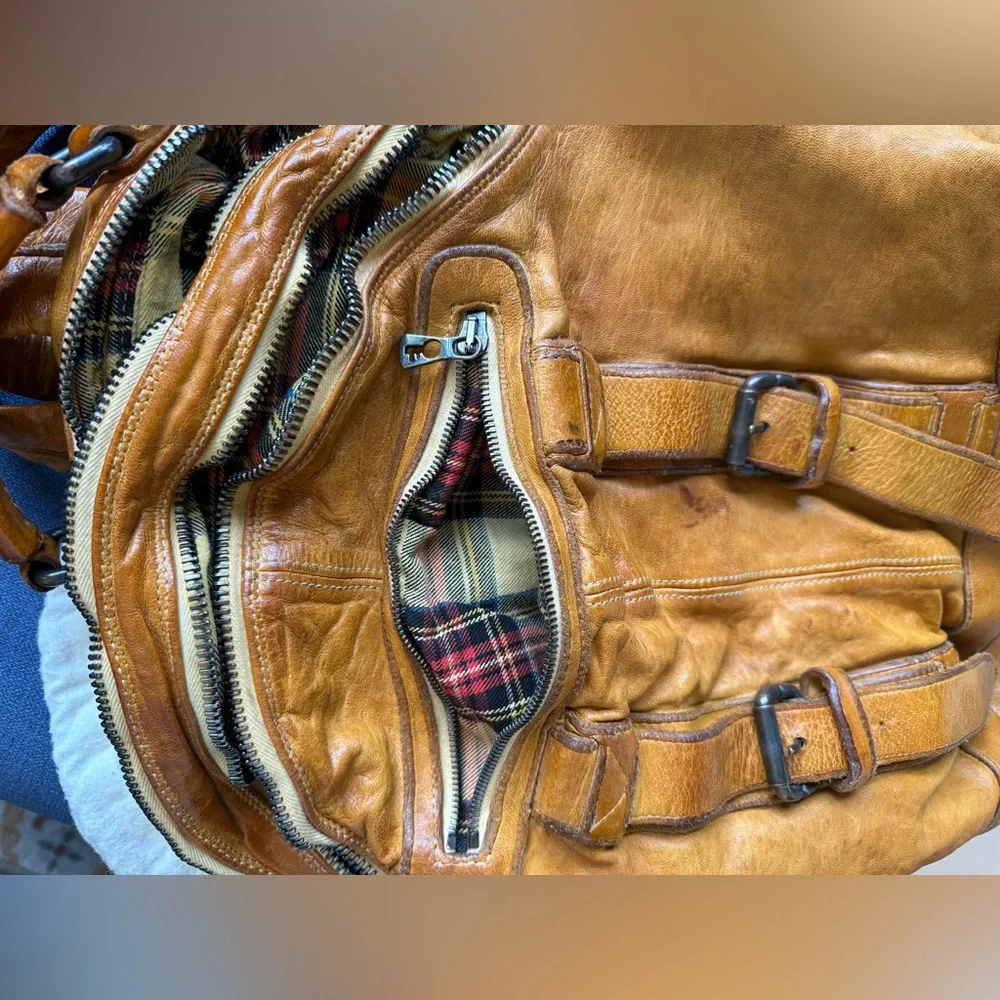 Benheart Lorenzo Backpack - Picture 9 of 11